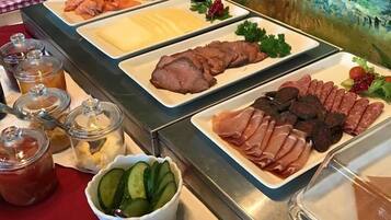 Free buffet breakfast