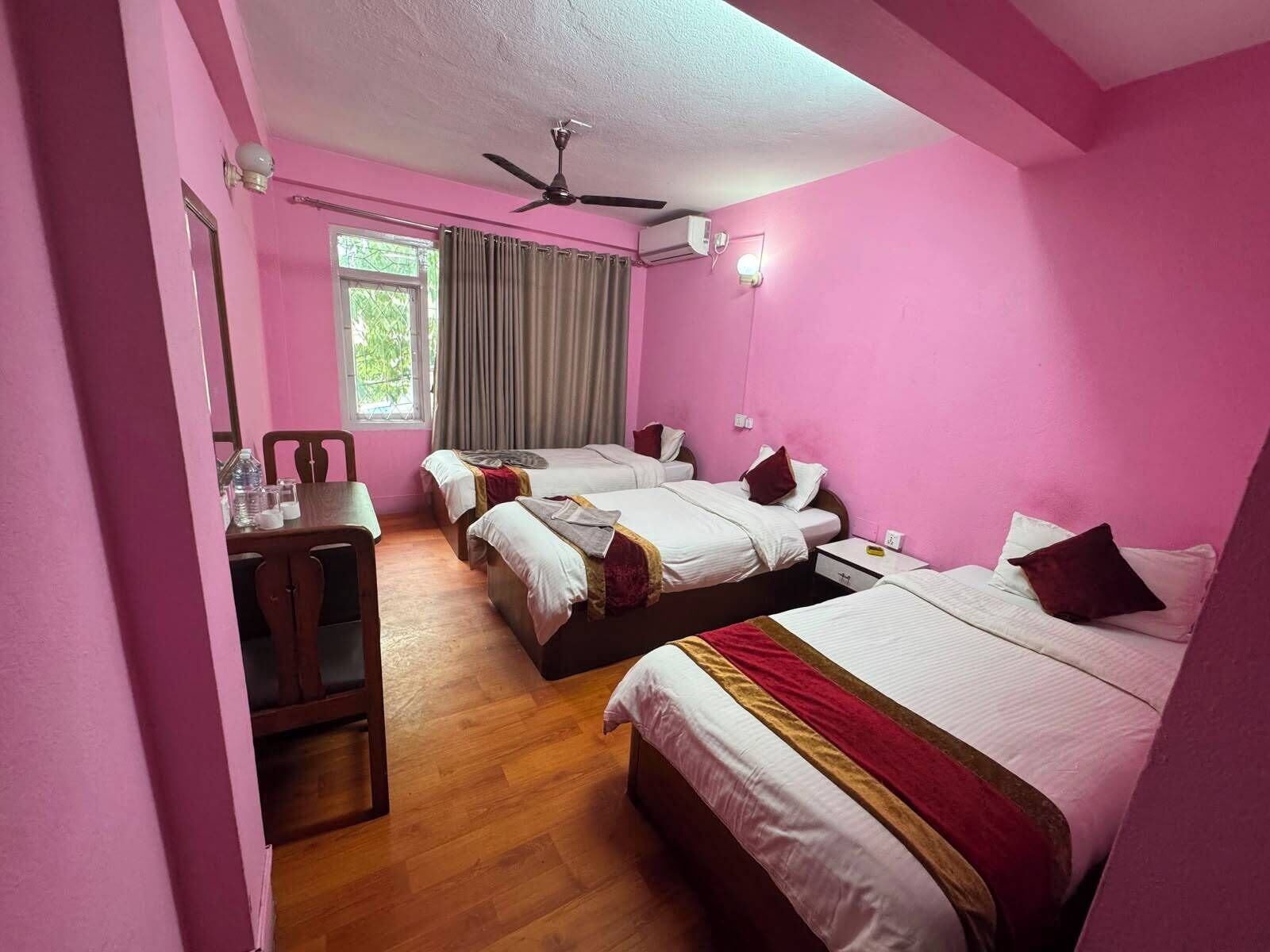 Economy Triple Room | In-room safe, desk, laptop workspace, WiFi (free)