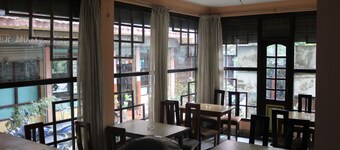 Om Tara Guest House