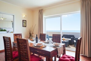 Apartamento, 2 habitaciones, balcón | Cocina privada | Frigorífico, placa de cocina, lavavajillas y hervidor eléctrico