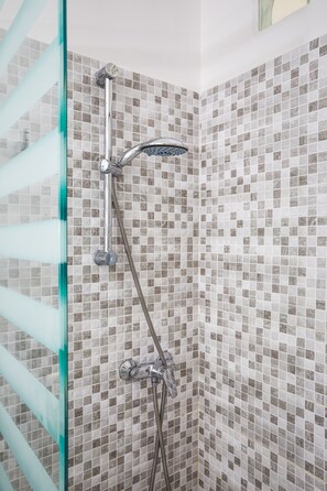 Shower, hair dryer, bidet - Orizzonte Casesicule, Fantastic Sea View with Balcony and Big Windows, Wi-Fi (Pozzallo)