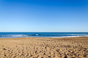 Beach nearby - Sabbia1 CaseSicule, Apartment in the City Center and beside the Main Square, Beach at 100 m, Wi-Fi (Pozzallo)
