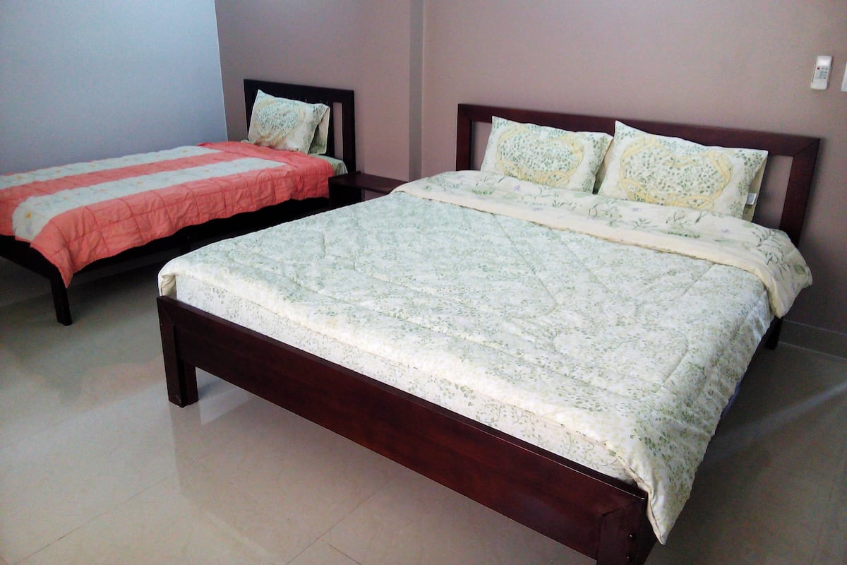 Family Room | 1 bedroom, free WiFi, bed sheets
