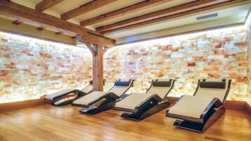 Espace de soins pour les couples, sauna, bain Ă remous, hammam