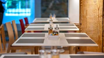 매일 뷔페 무료 아침 식사 포함