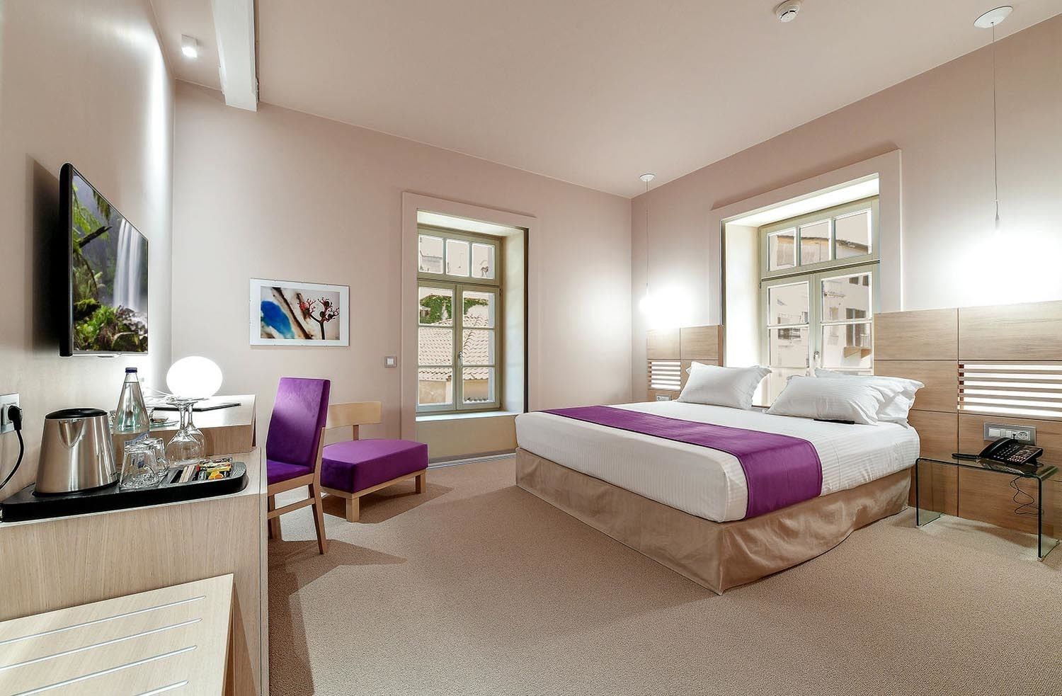 Premium bedding, minibar, in-room safe, desk