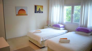 Laptop workspace, blackout curtains, free WiFi, wheelchair access