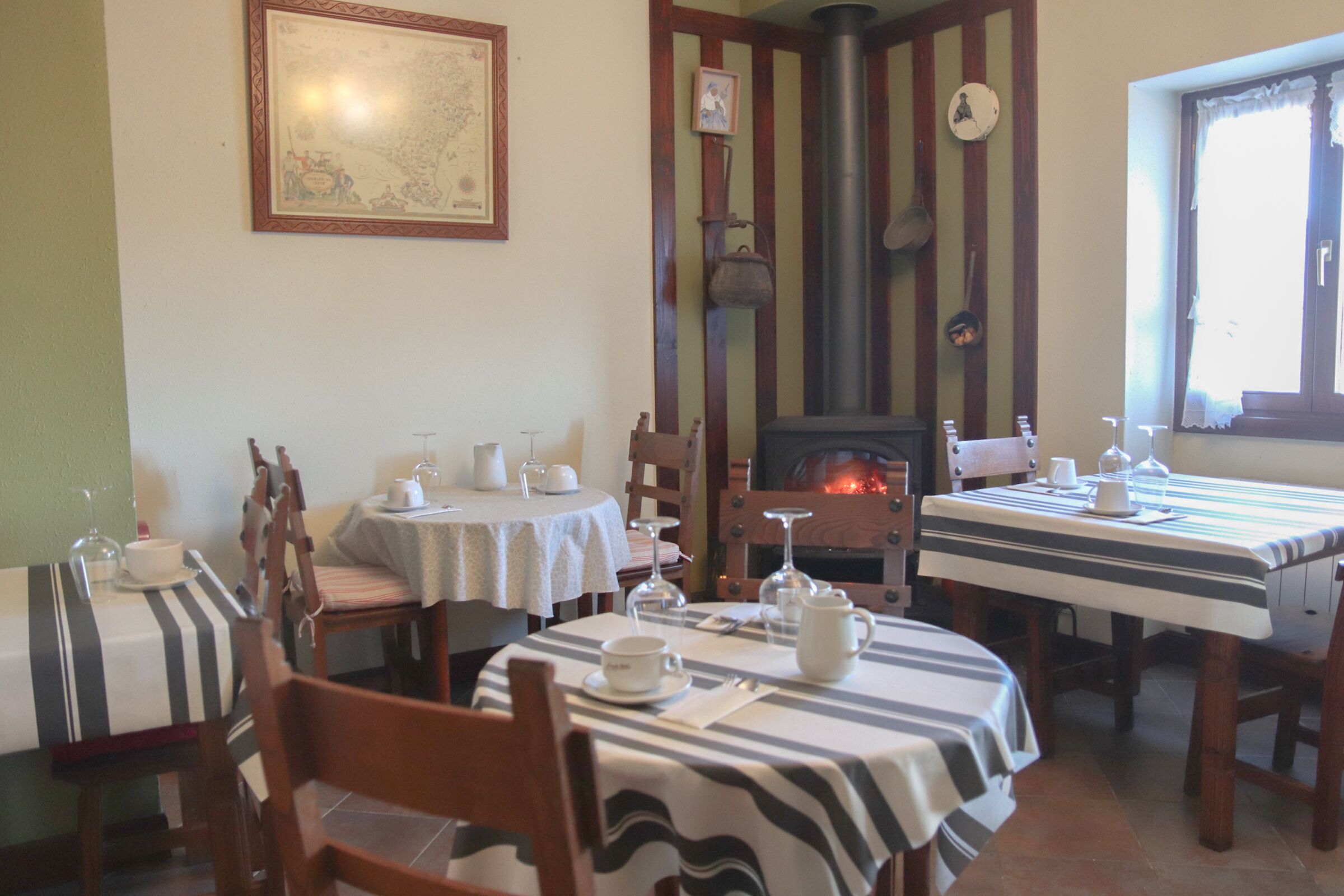 Se ofrece un desayuno continental (5.5 EUR por persona)