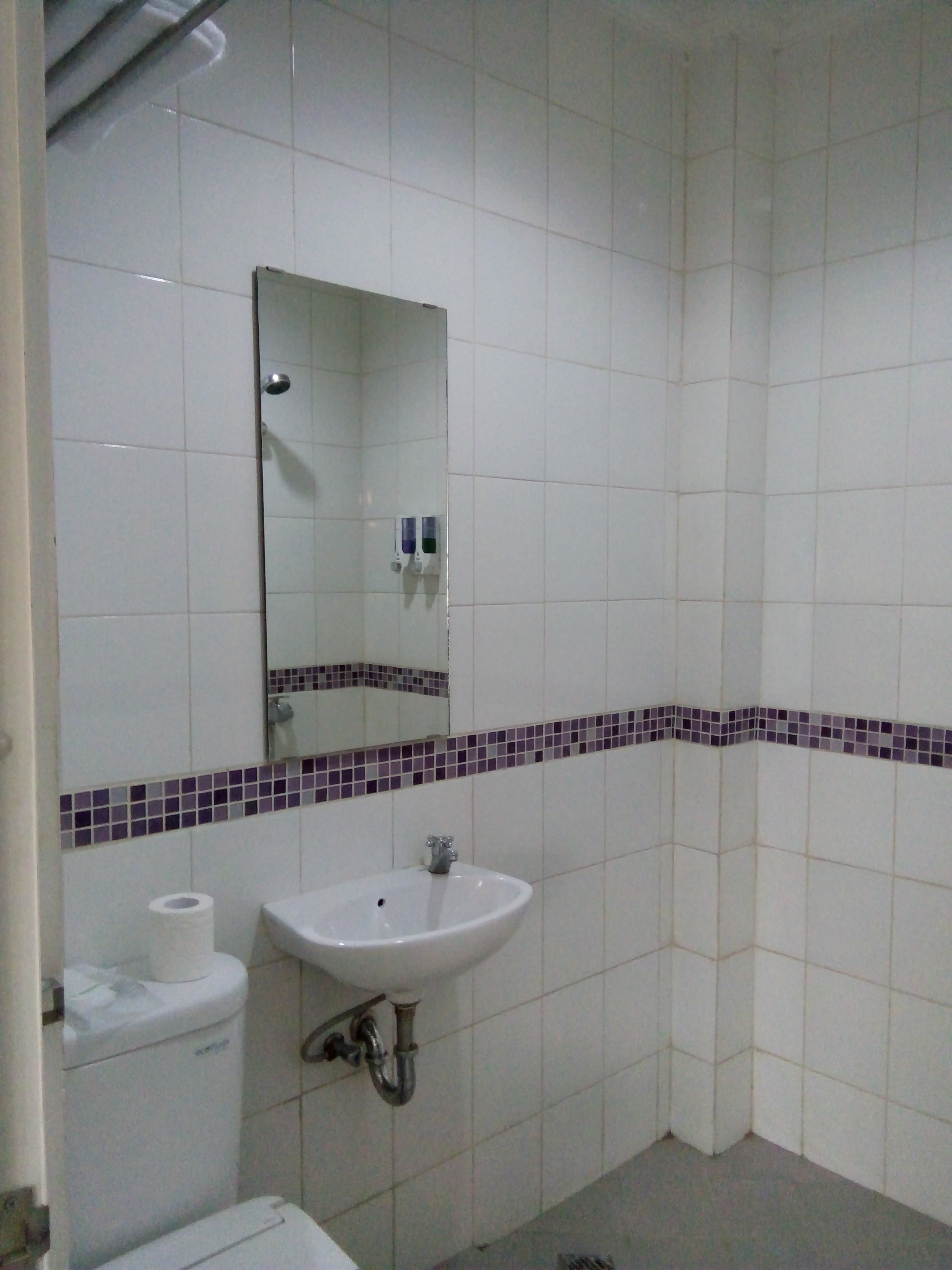 Photo - Ethan Hotel Kelapa Gading