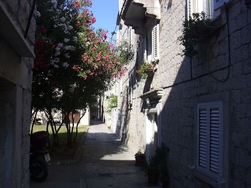 Carol Rooms