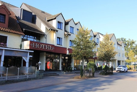 Exterior. Akzent Hotel Jonathan