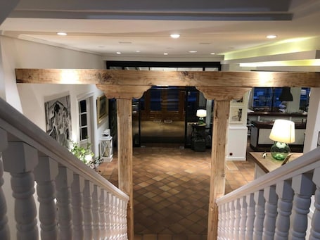 Interior. Hotel Valdecoro