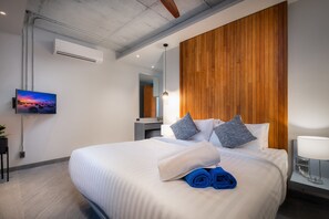 Villa Parichart - 4 Bedrooms Private Pool | عناصر مجانية داخل الميني بار وخزنة داخل الغرفة ومكتب وستائر تعتيم