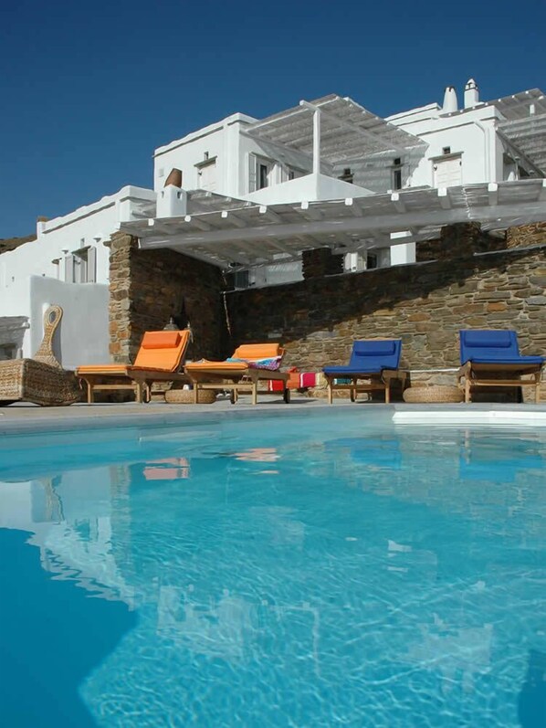 Outdoor pool, pool loungers