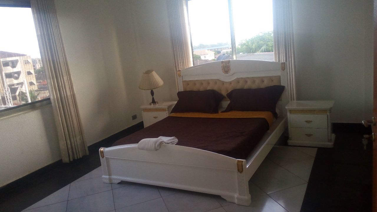 City Apartment, 3 Bedrooms, Balcony, City View | 3 bedrooms, minibar, in-room safe, desk