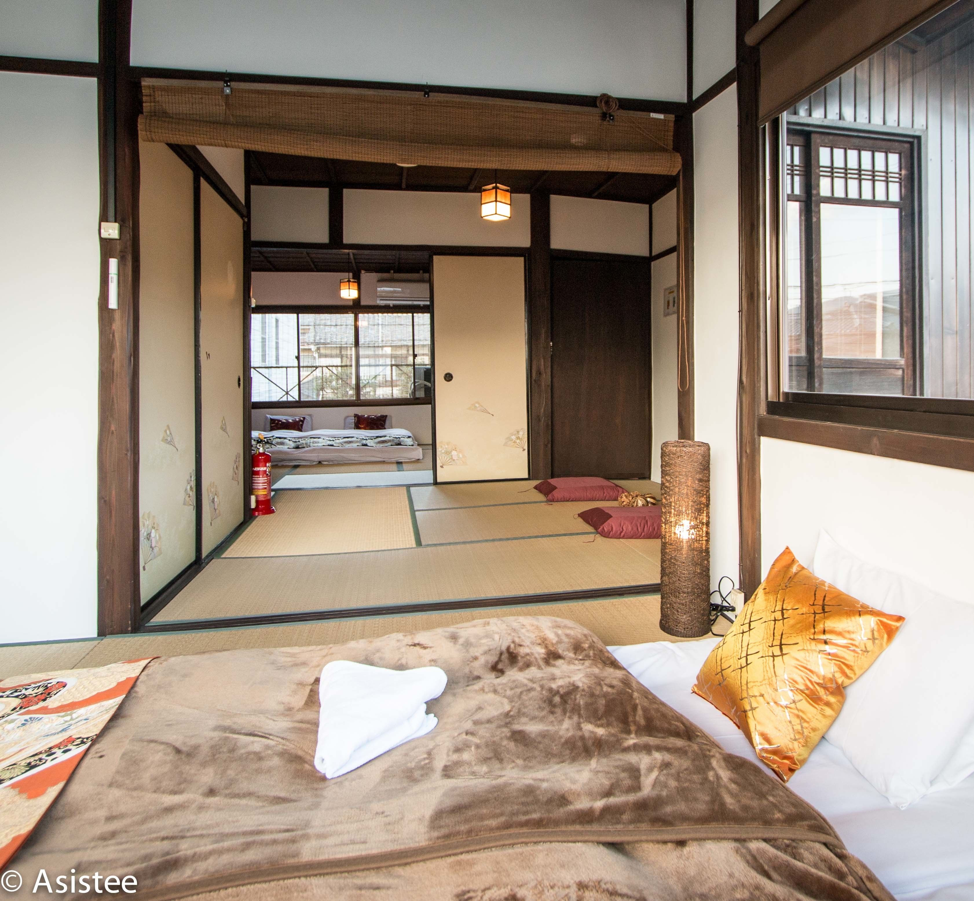 Free WiFi, bed sheets