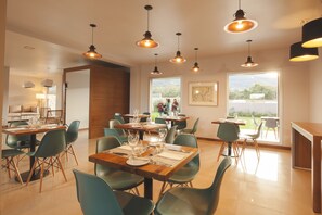 Restaurant - Amalinas Hotel (Villa San Lorenzo)