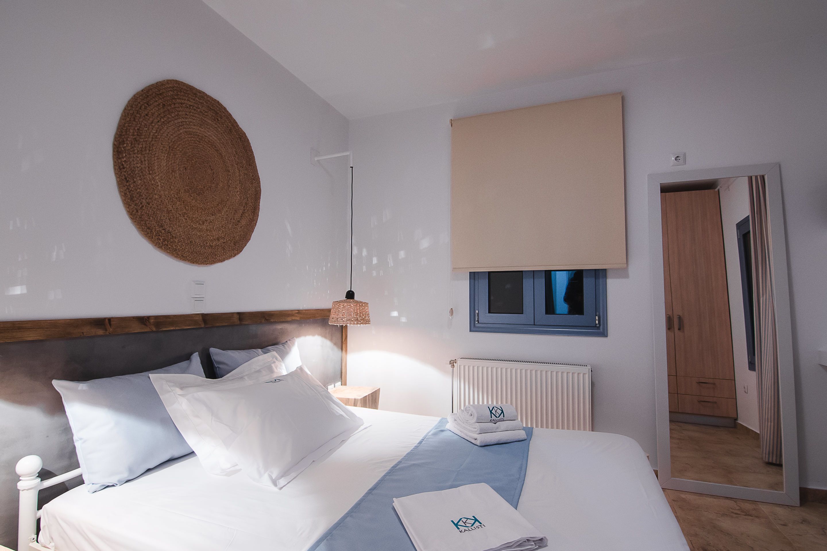 Apartment, 1 Bedroom | Egyptian cotton sheets, premium bedding, down comforters, minibar