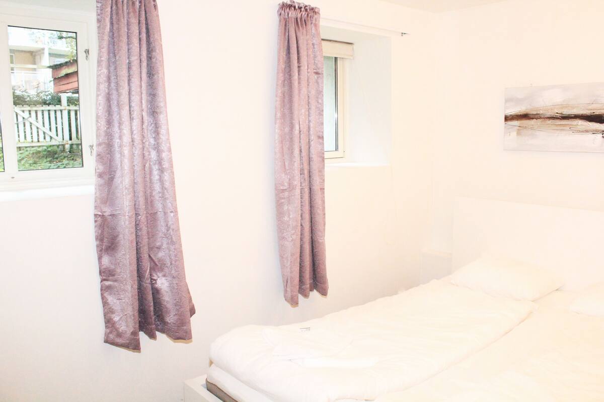 City Apartment, 1 Queen Bed, Non Smoking, Kitchen