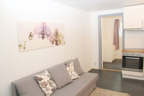 City Apartment, 1 Queen Bed, Non Smoking, Kitchen | Living room - NordicHost Bergen Apartments (Bergen)