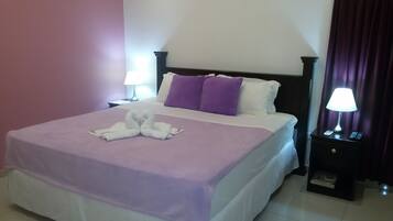 Junior Suite, 1 King Bed | Iron/ironing board, free WiFi