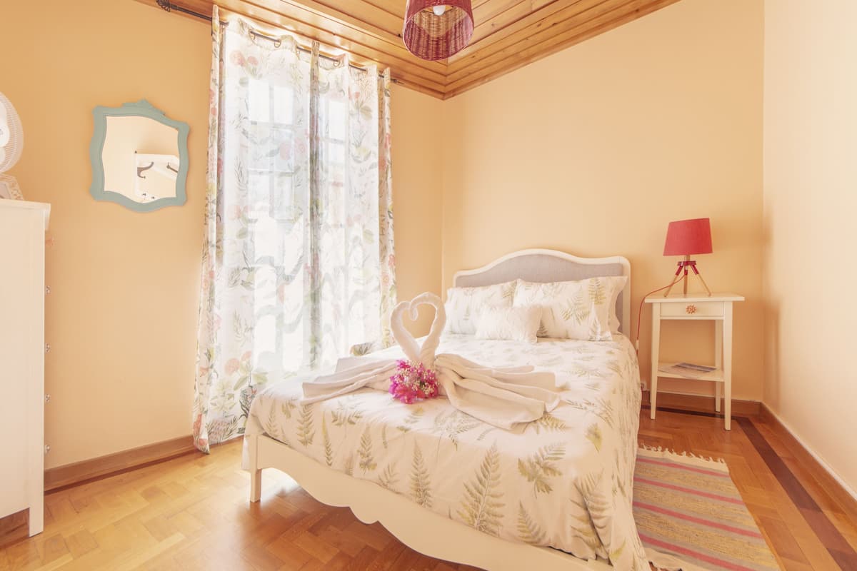 Economy Double Room, Shared Bathroom | Individually decorated, individually furnished, blackout drapes