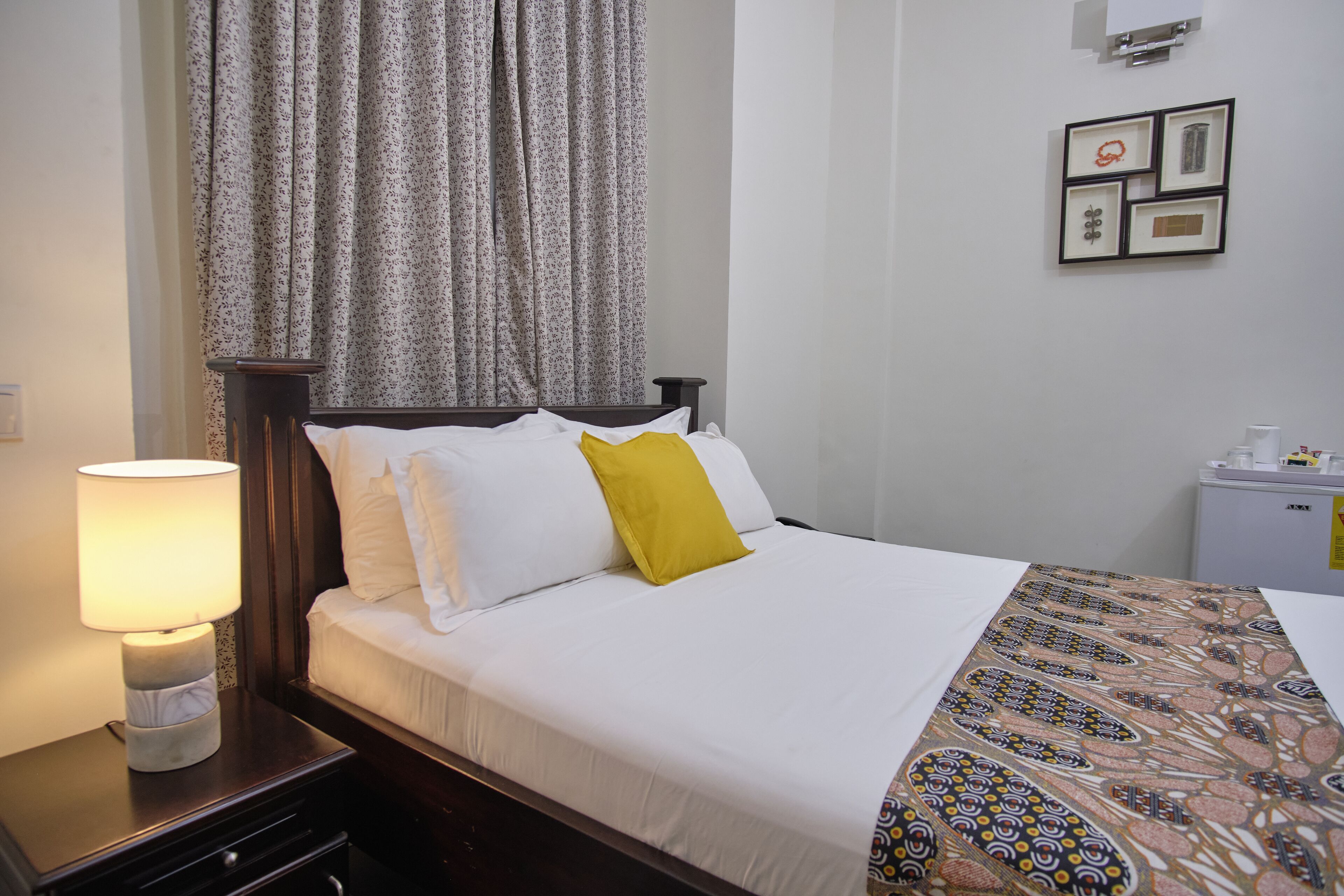 deluxe studio | premium bedding, minibar, in-room safe, desk