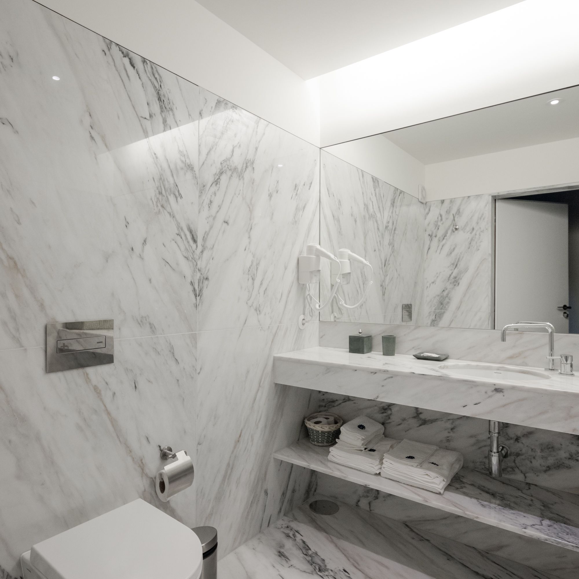 shower, free toiletries, hair dryer, bathrobes