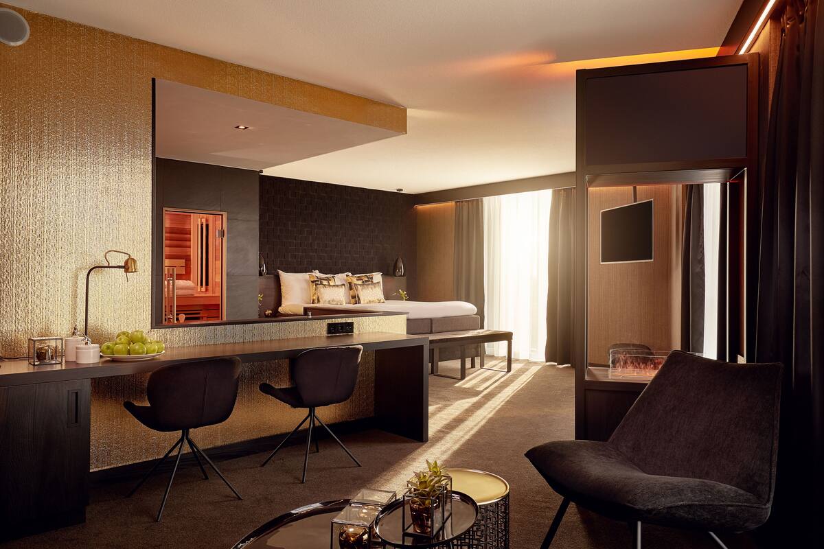 Suite, Sauna (Wellness Suite Black) | In-room safe, desk, laptop workspace, WiFi (free)