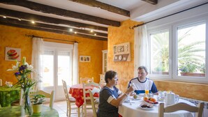 Restaurant - Posada Las Tres Mentiras de Santillana (Santillana del Mar)