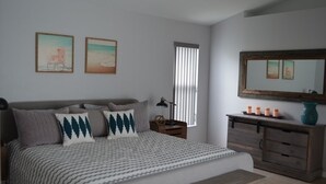 Villa, 3 chambres, vue lac | 1 chambre, fer et planche à repasser, lits bébé (gratuits)
