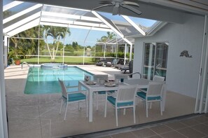 Piscina externa