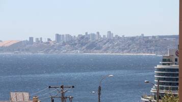 Chambre Double Deluxe, balcon, vue partielle sur la mer | Vue de la chambre