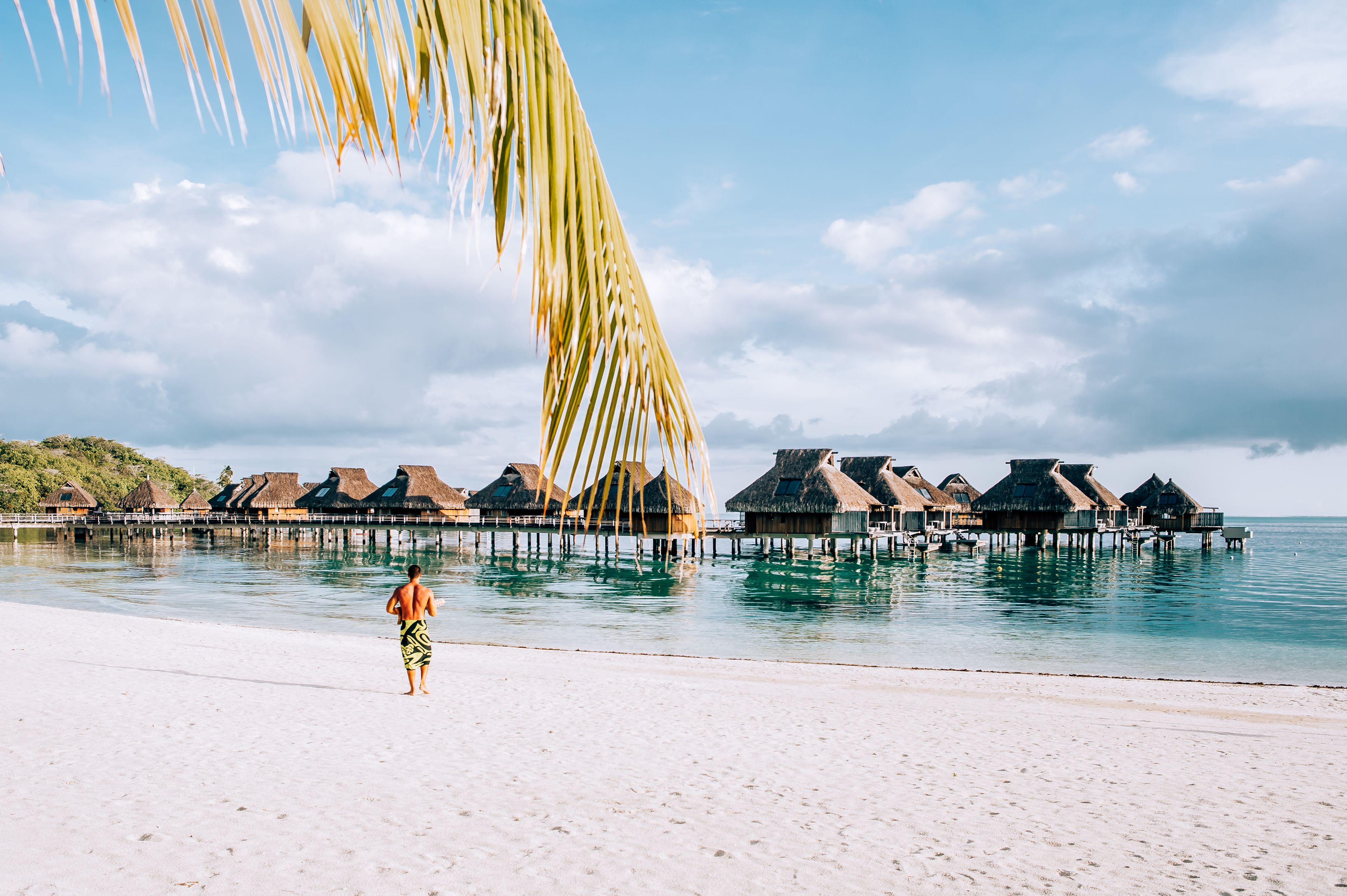 Private beach, sun loungers, beach umbrellas, beach towels