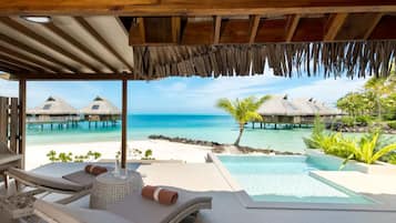 King Beach Pool Villa | Minibar, in-room safe, desk, laptop workspace