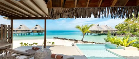 King Beach Pool Villa | Minibar, in-room safe, desk, laptop workspace