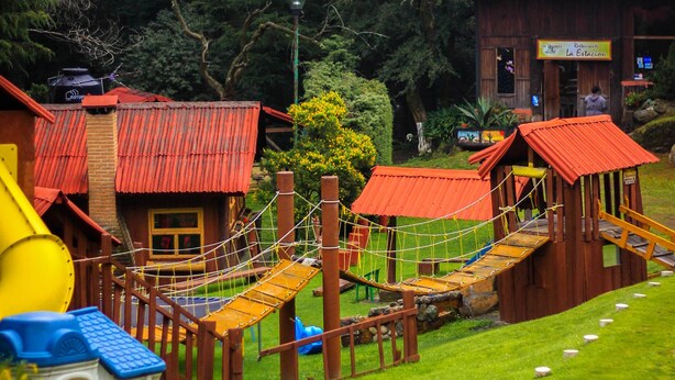 Children’s play area – outdoor - Los Vagones Cabañas Restaurante Bar (Huixquilucan)