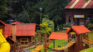 Children’s play area – outdoor