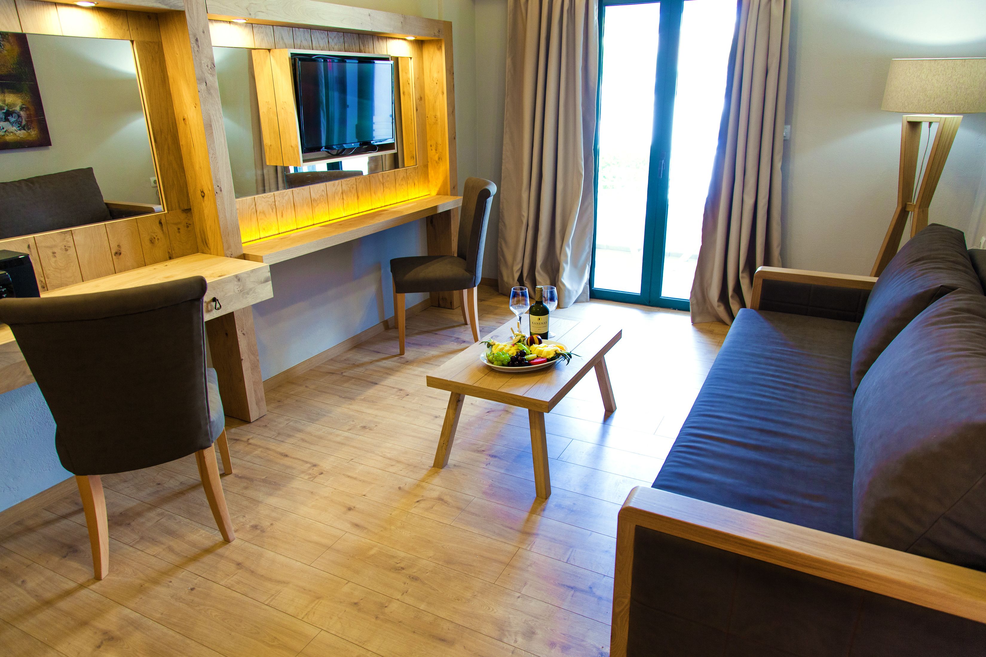 Foto - Elmi Beach Hotel & Suites