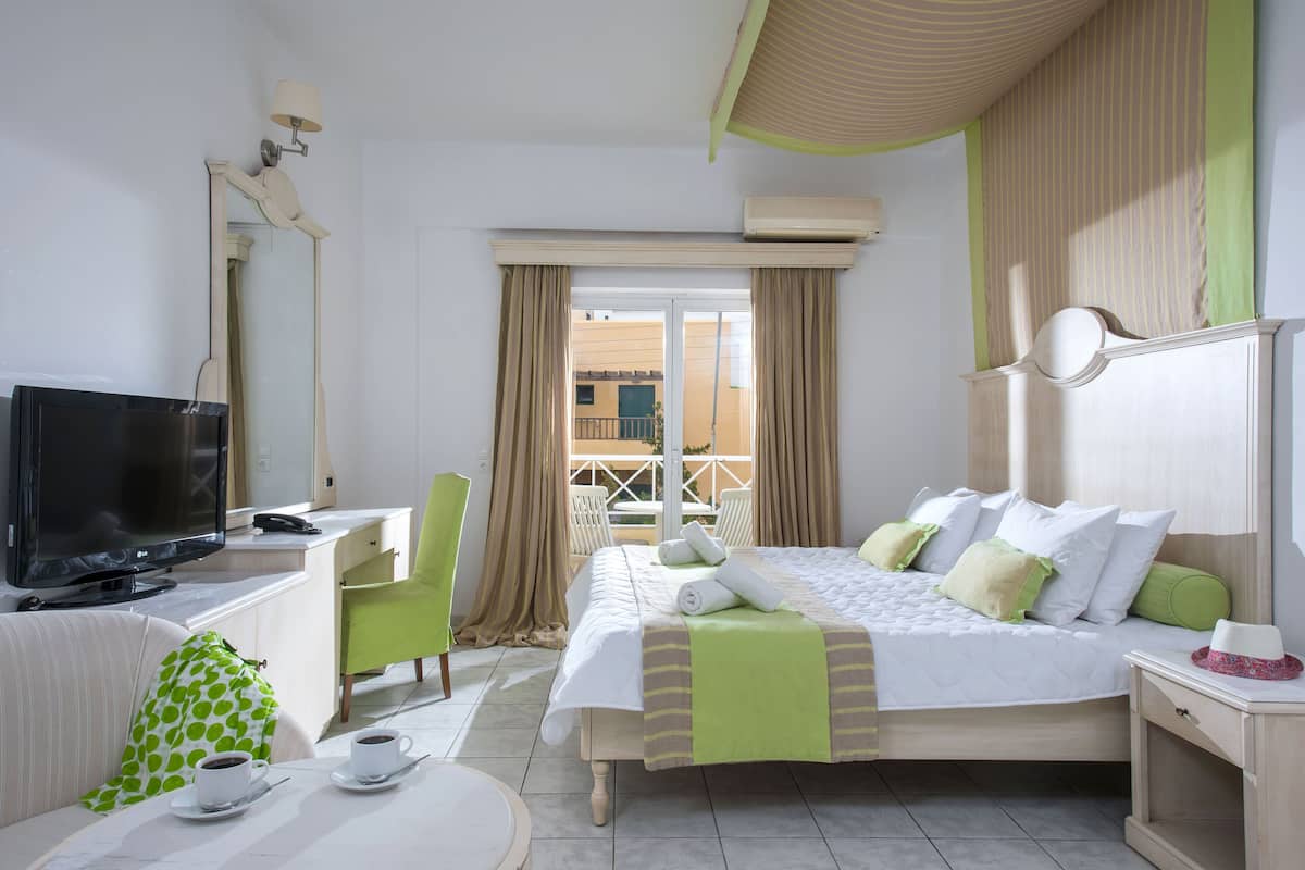 1 habitación, decoración personalizada y muebles diferentes