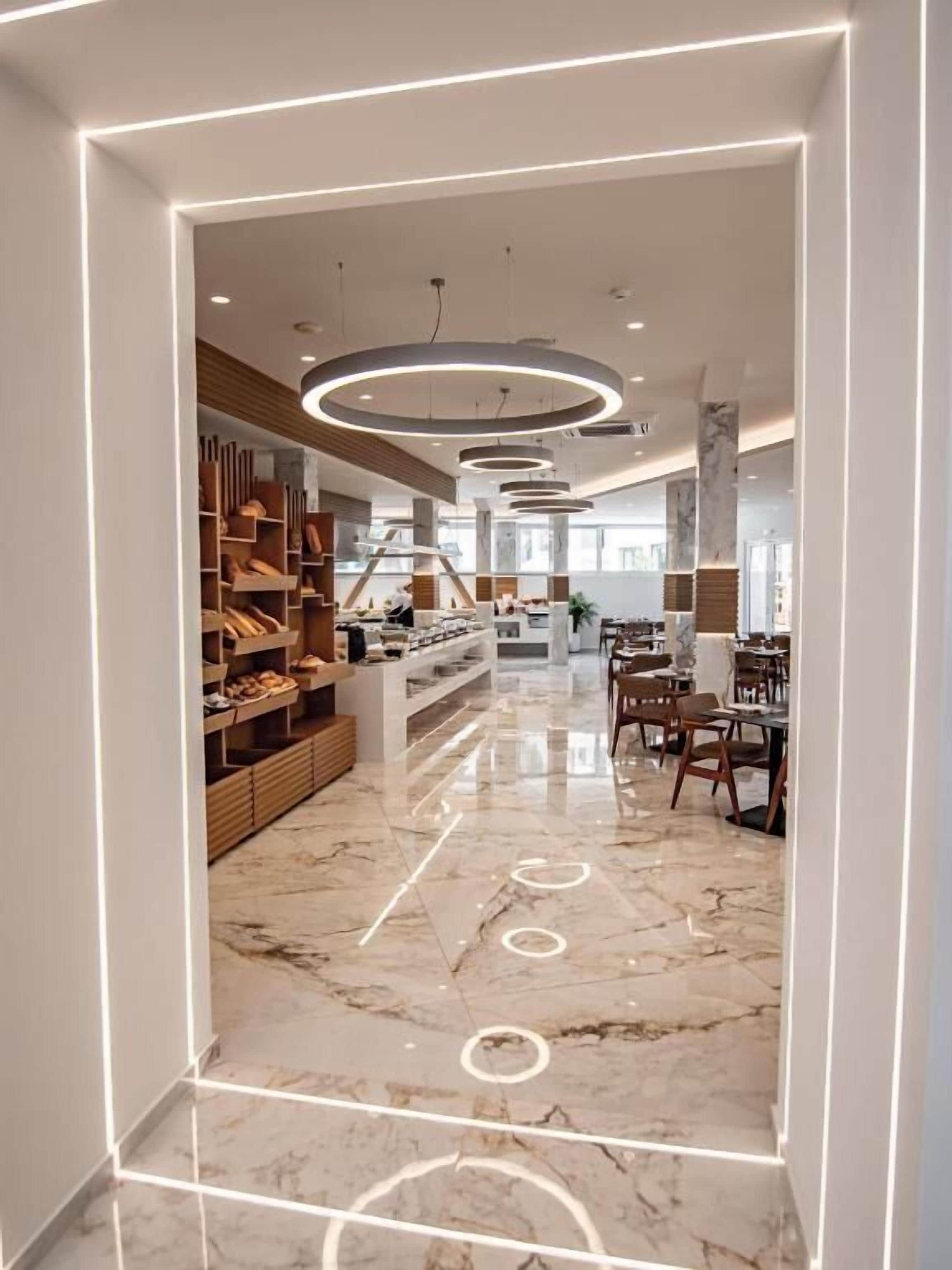 Foto - Elmi Beach Hotel & Suites