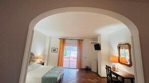 Room - Bay Palace (Taormina)