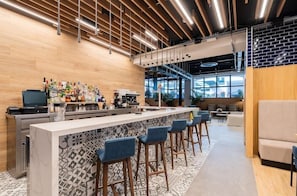 Bar (in der Unterkunft)