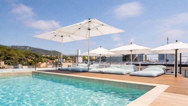 Outdoor pool - Neptuno Hotel & Spa (Calella)
