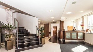 Lobby - Ambassadors (London)