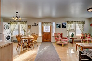 Duplex, 2 Bedrooms, Non Smoking | Living area | 55-inch Smart TV with digital channels, TV, fireplace