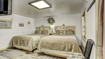 Deluxe Double Room, 2 Queen Beds | Premium bedding, pillowtop beds, individually decorated