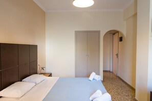 Room - Kamari Blue Boutique Hotel (Santorini)