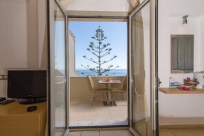 Interior - Antinea Suites And Spa (Santorini)