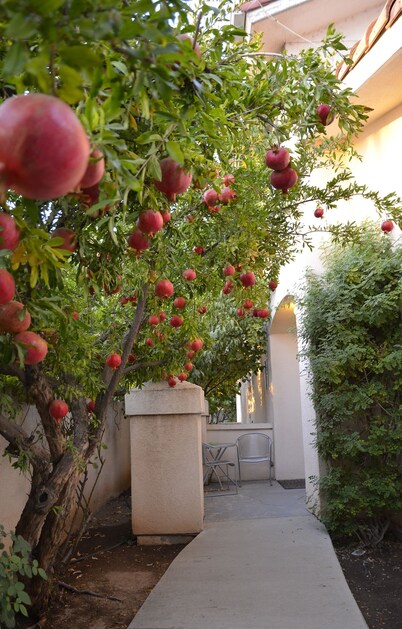 Garden Inn and Suites